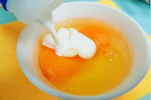 scrambled eggs with mushrooms - Recipe - Step 6